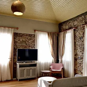 Bono Old Town Apartahotel